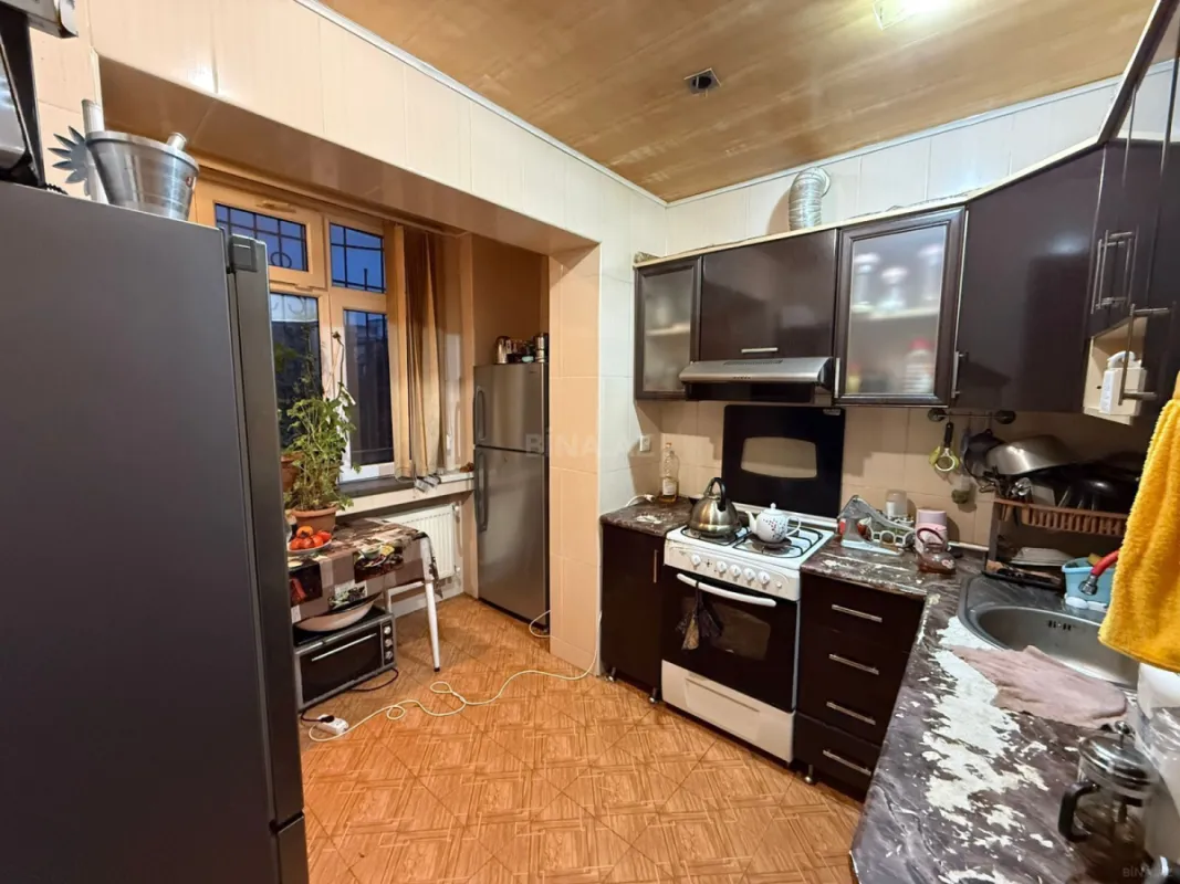 Satılır 5 otaqlı mənzil 125 m²