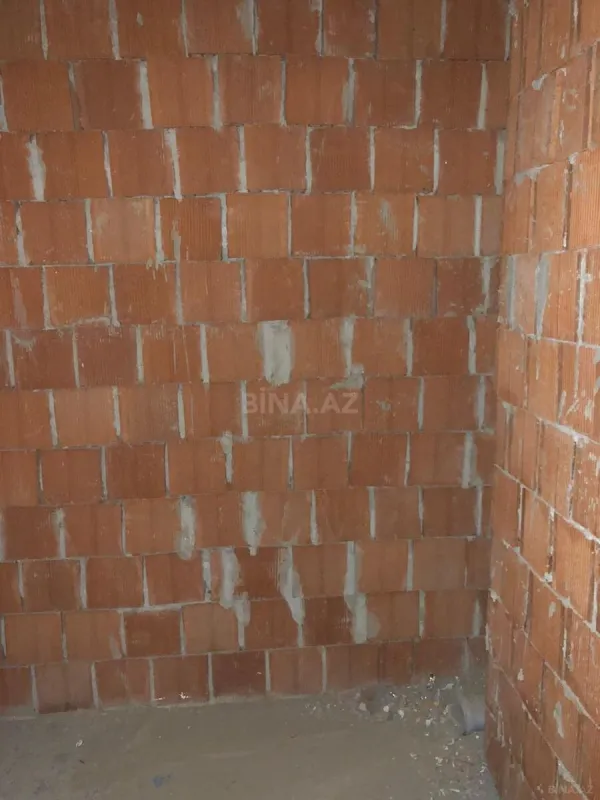 Satılır 2 otaqlı mənzil 105 m²