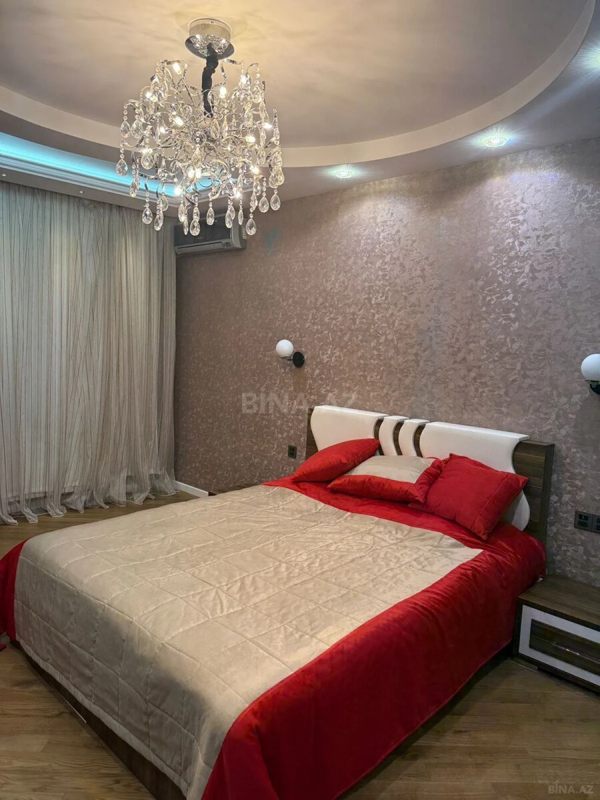 Kirayə verilir 4 otaqlı mənzil 127 m²