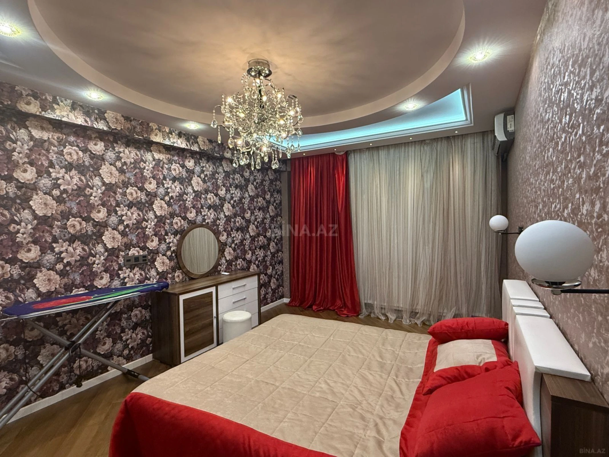 Kirayə verilir 4 otaqlı mənzil 127 m²