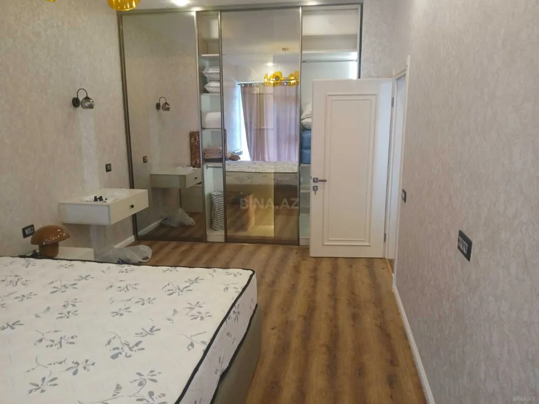 Satılır 2 otaqlı mənzil 80 m²