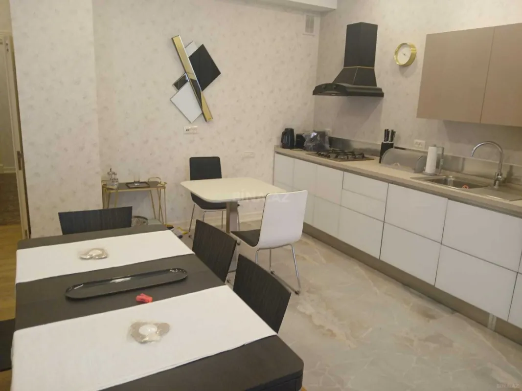 Satılır 2 otaqlı mənzil 80 m²