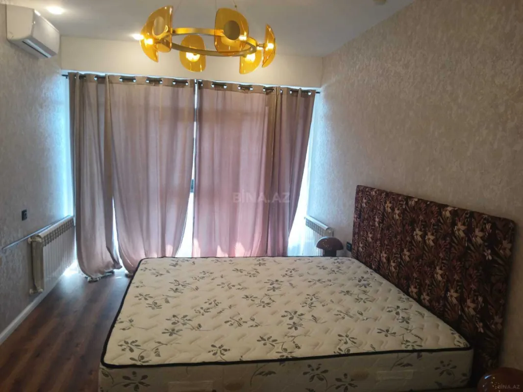 Satılır 2 otaqlı mənzil 80 m²