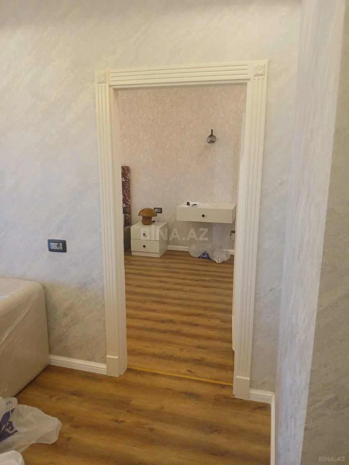 Satılır 2 otaqlı mənzil 80 m²