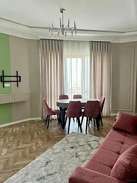 Kirayə verilir 3 otaqlı mənzil 110 m²