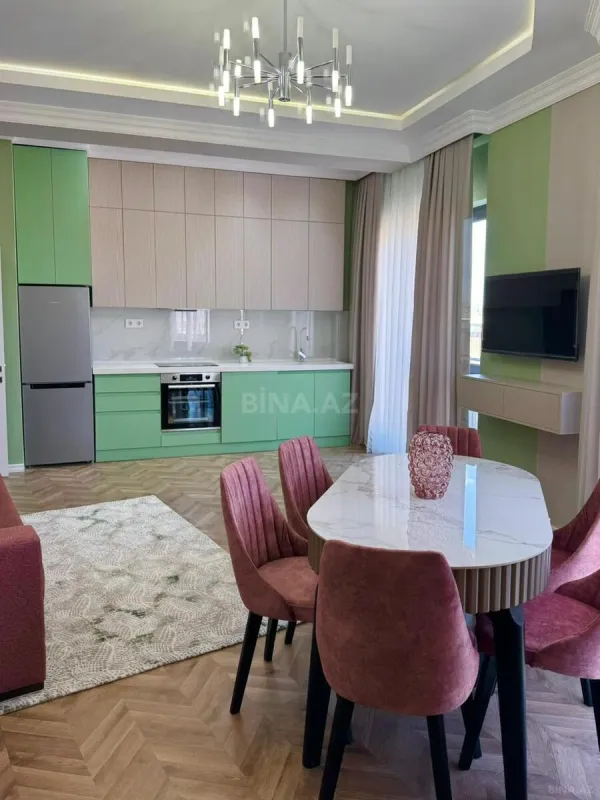 Kirayə verilir 3 otaqlı mənzil 110 m²