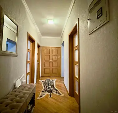 Satılır 4 otaqlı mənzil 90 m²