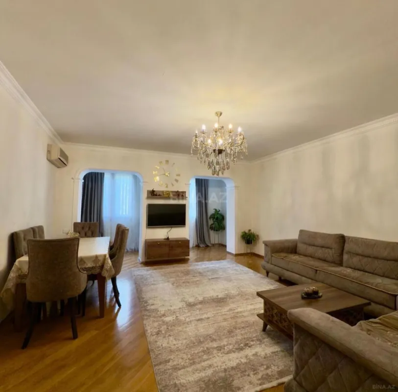 Satılır 4 otaqlı mənzil 90 m²