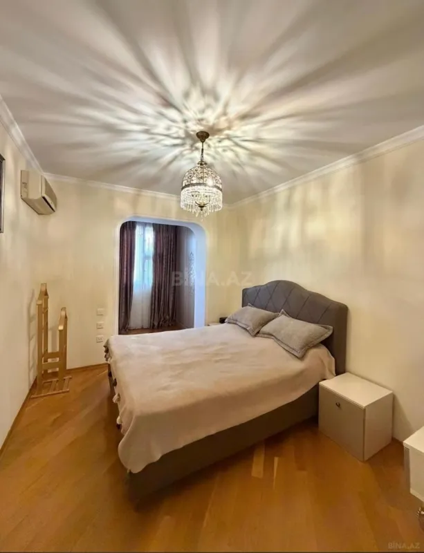 Satılır 4 otaqlı mənzil 90 m²