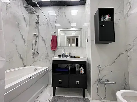Satılır 2 otaqlı mənzil 66 m²