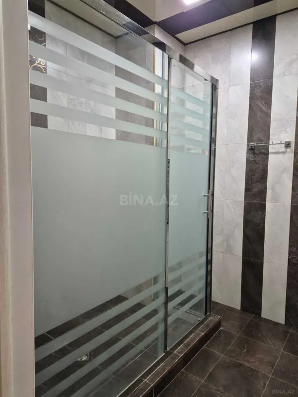 Satılır 3 otaqlı mənzil 145 m²