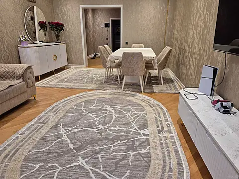 Satılır 3 otaqlı mənzil 145 m²