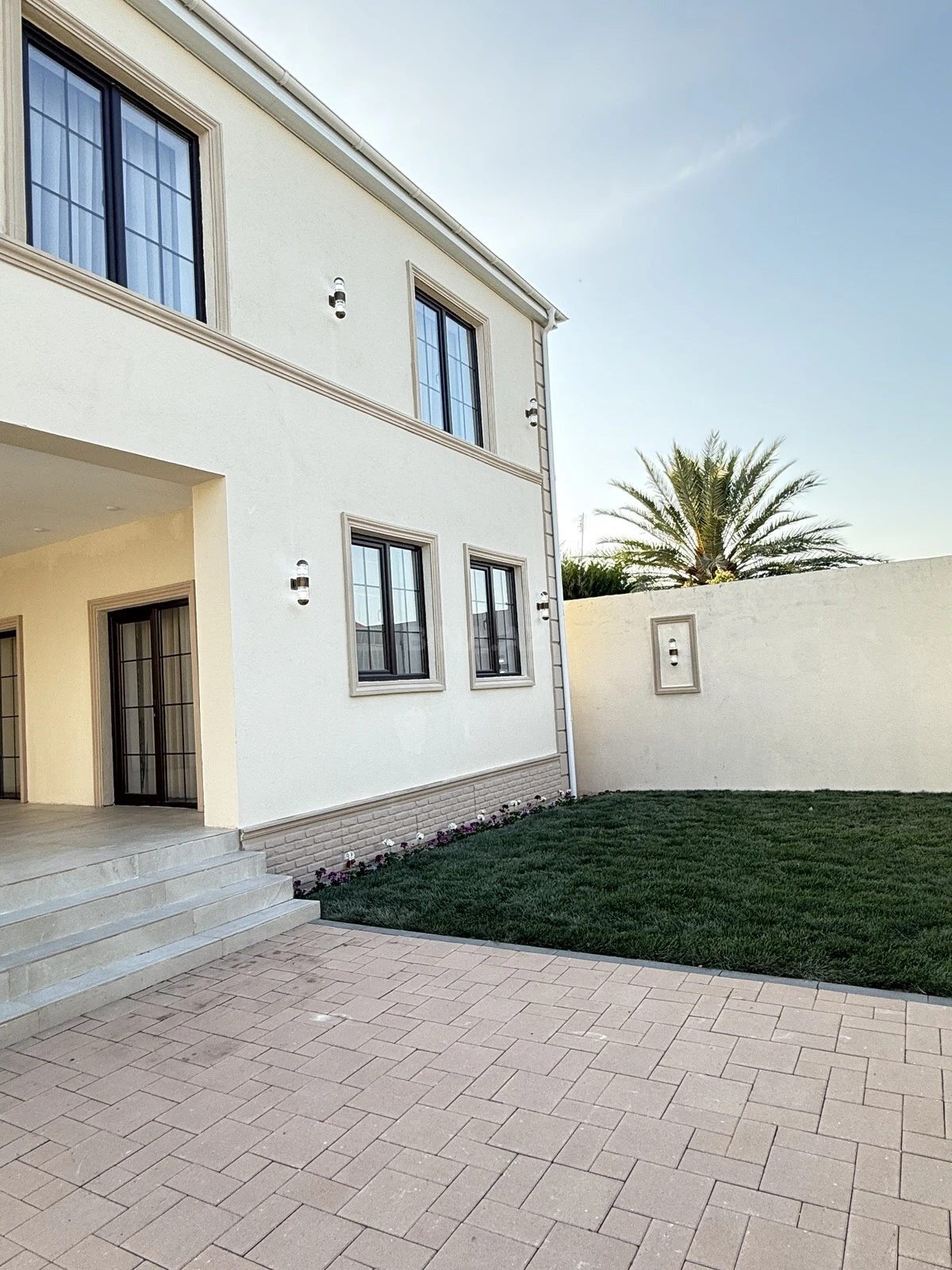 Satılır 5 otaqlı həyət evi 220 m²