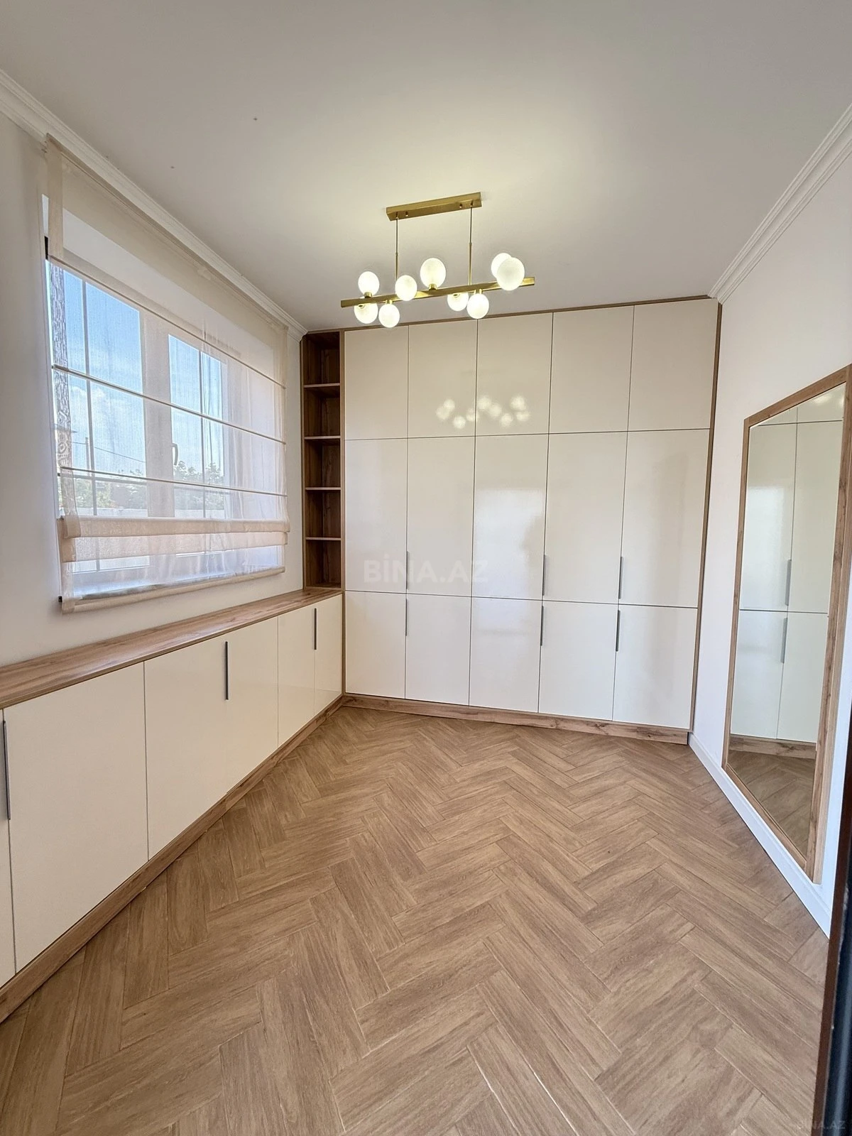 Satılır 5 otaqlı həyət evi 220 m²