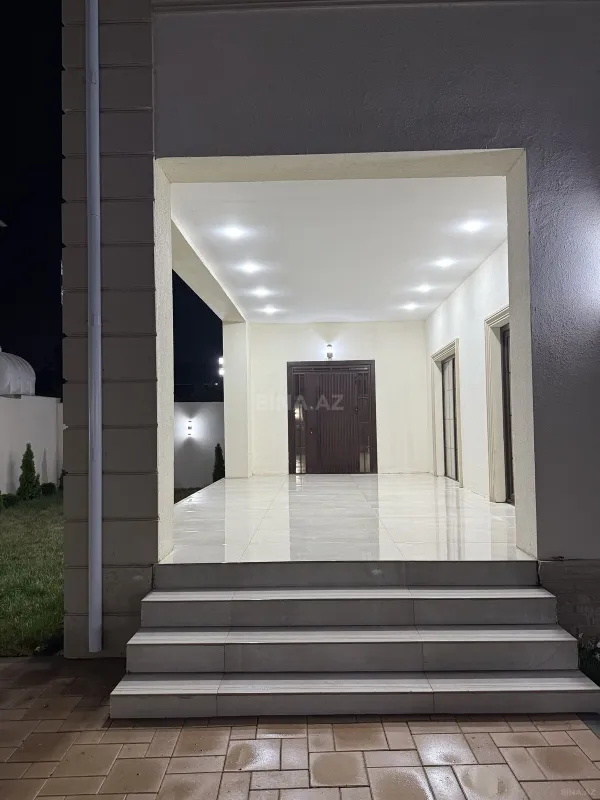 Satılır 5 otaqlı həyət evi 220 m²