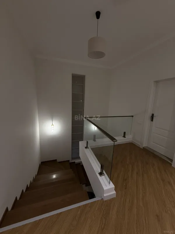 Satılır 5 otaqlı həyət evi 220 m²