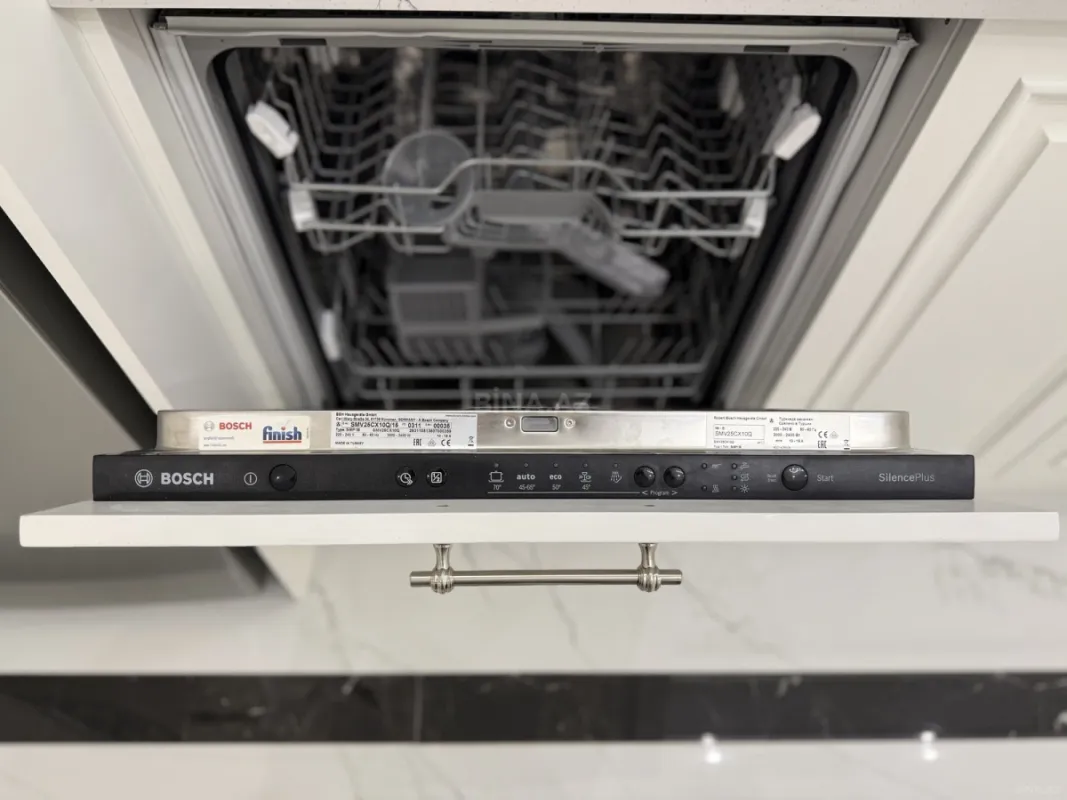 Satılır 3 otaqlı mənzil 132 m²