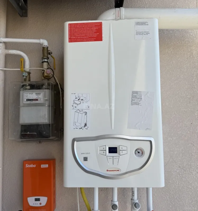 Satılır 3 otaqlı mənzil 132 m²