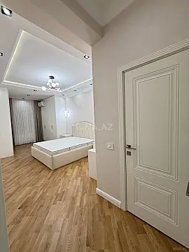 Satılır 3 otaqlı mənzil 132 m²