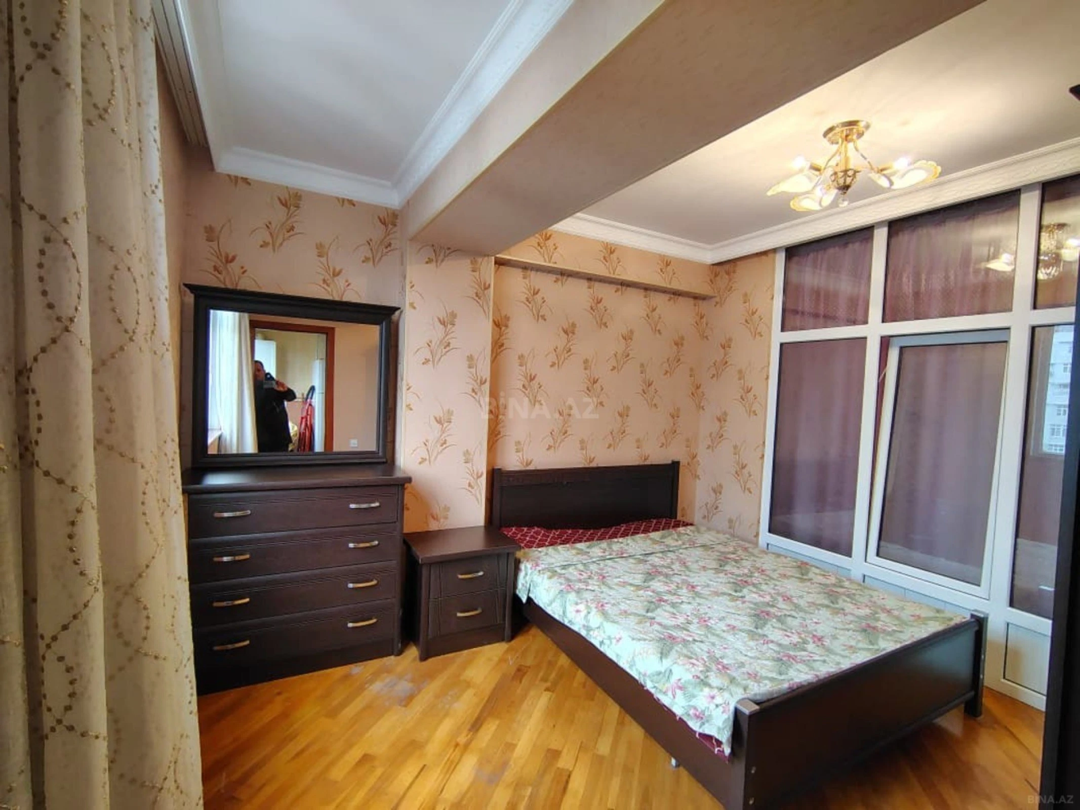 Kirayə verilir 4 otaqlı mənzil 110 m²