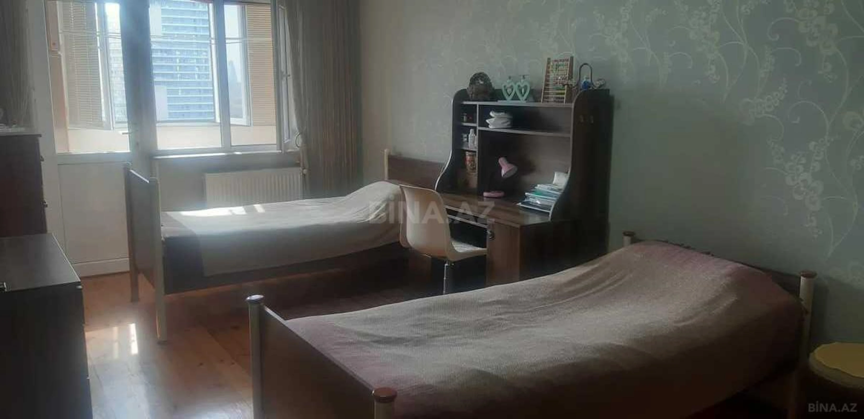 Satılır 2 otaqlı mənzil 92 m²