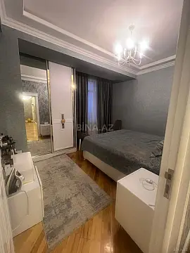 Satılır 3 otaqlı mənzil 110 m²