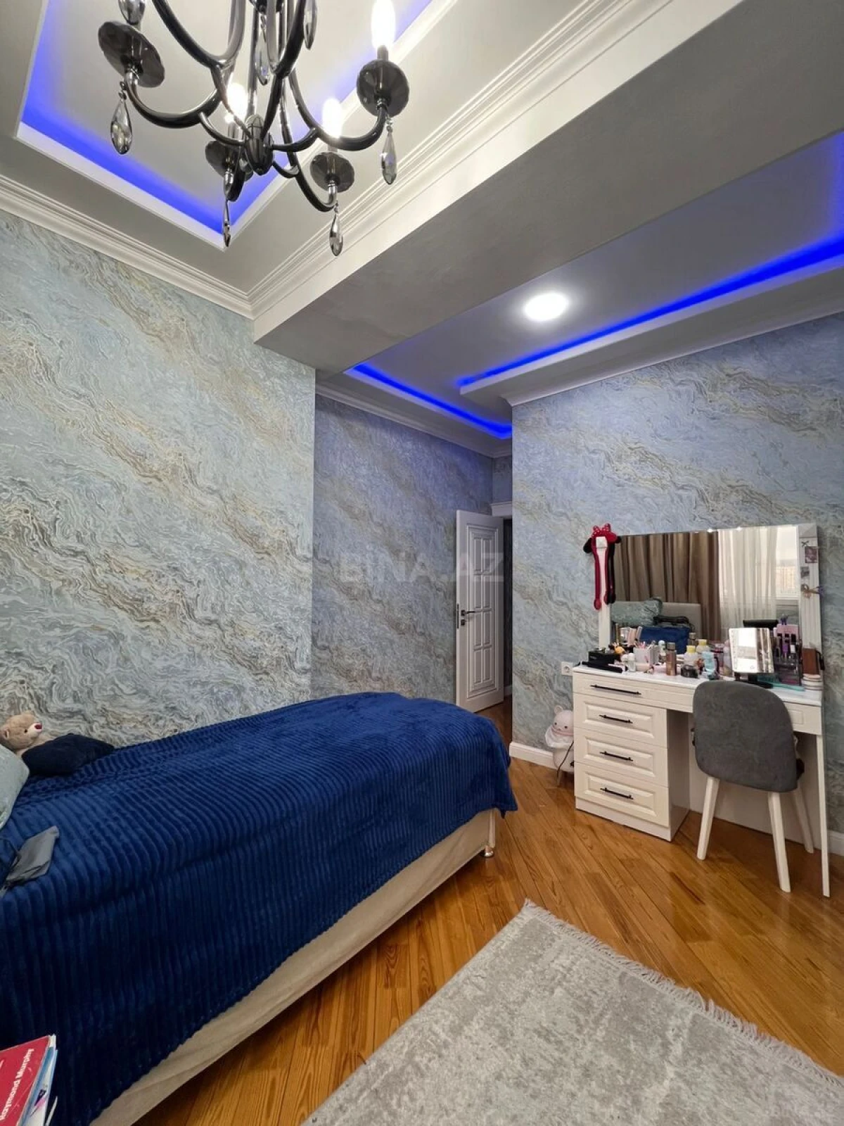 Satılır 3 otaqlı mənzil 110 m²