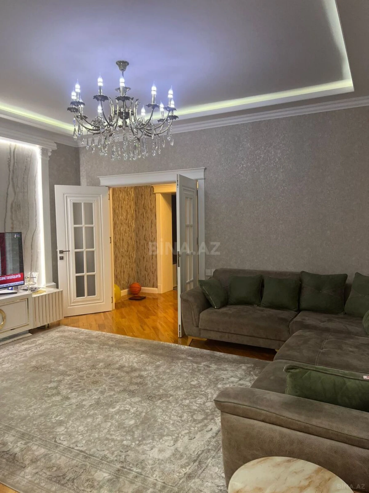 Satılır 3 otaqlı mənzil 110 m²