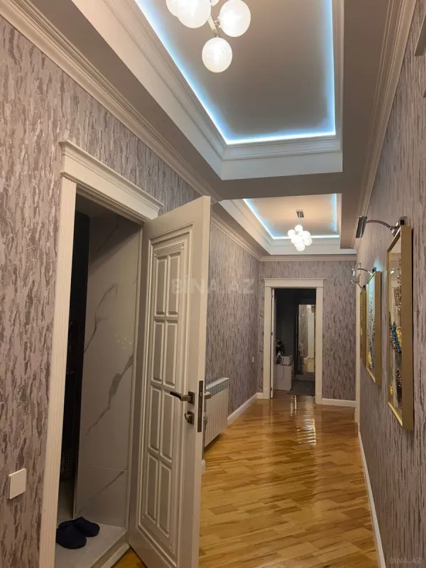 Satılır 3 otaqlı mənzil 110 m²