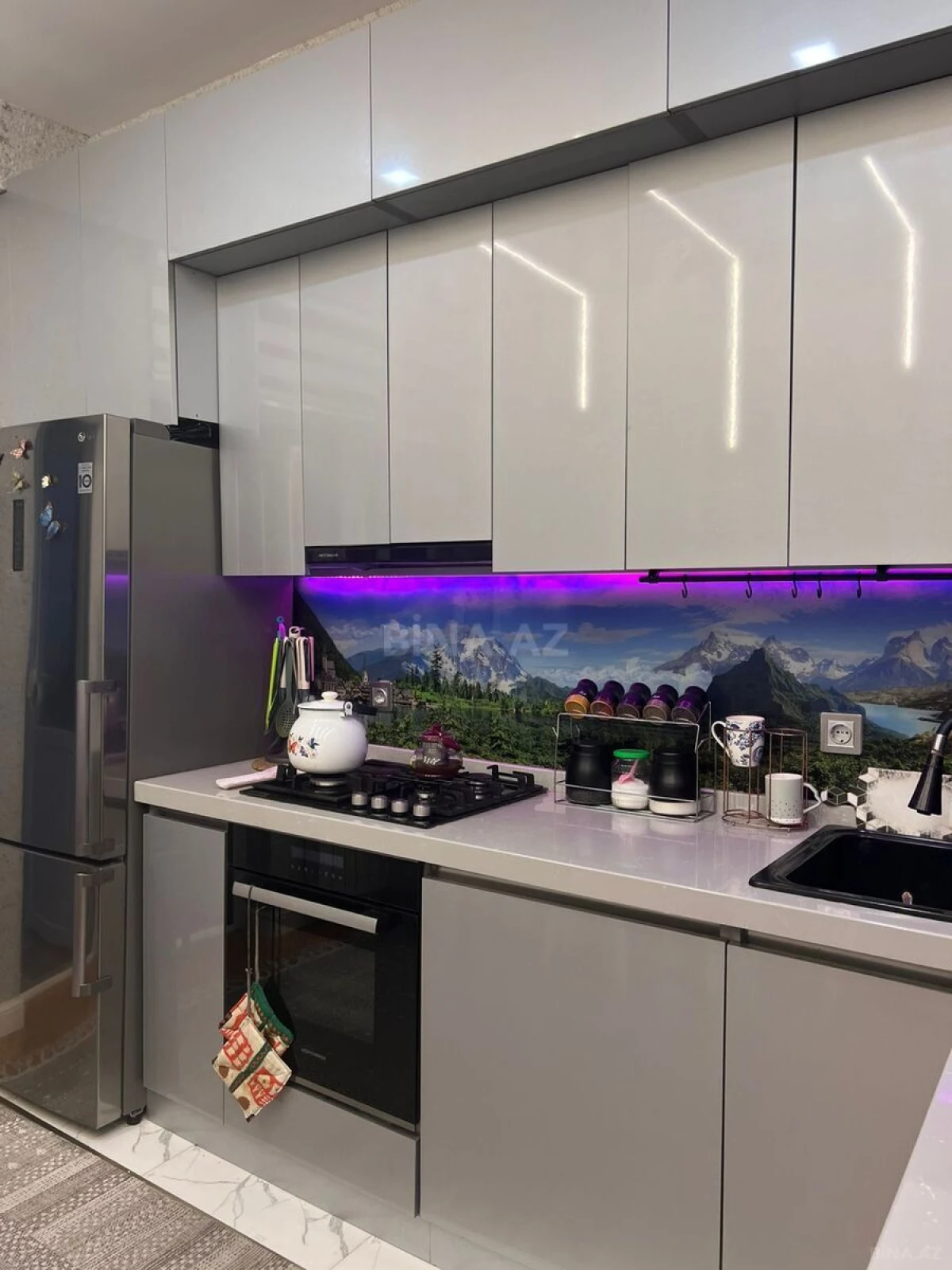 Satılır 3 otaqlı mənzil 110 m²