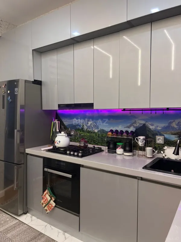 Satılır 3 otaqlı mənzil 110 m²