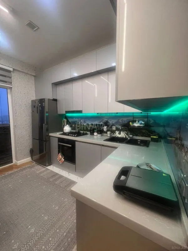 Satılır 3 otaqlı mənzil 110 m²