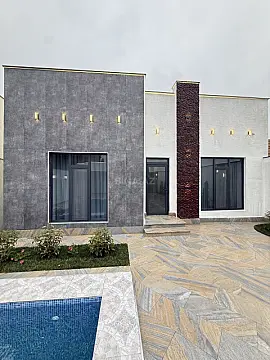 Satılır 4 otaqlı həyət evi 140 m²