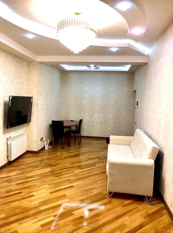 Satılır 3 otaqlı mənzil 103 m²