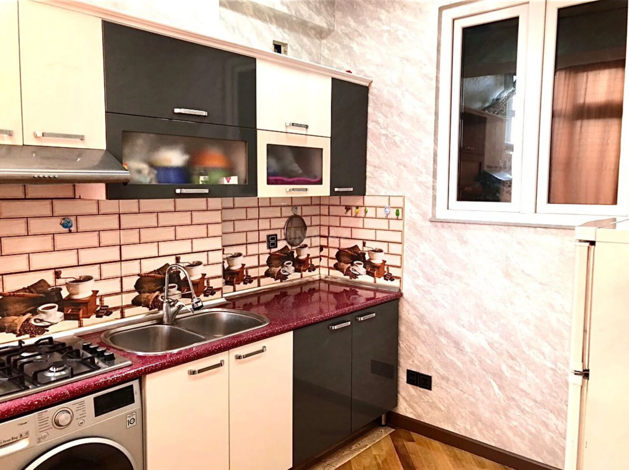 Satılır 3 otaqlı mənzil 103 m²