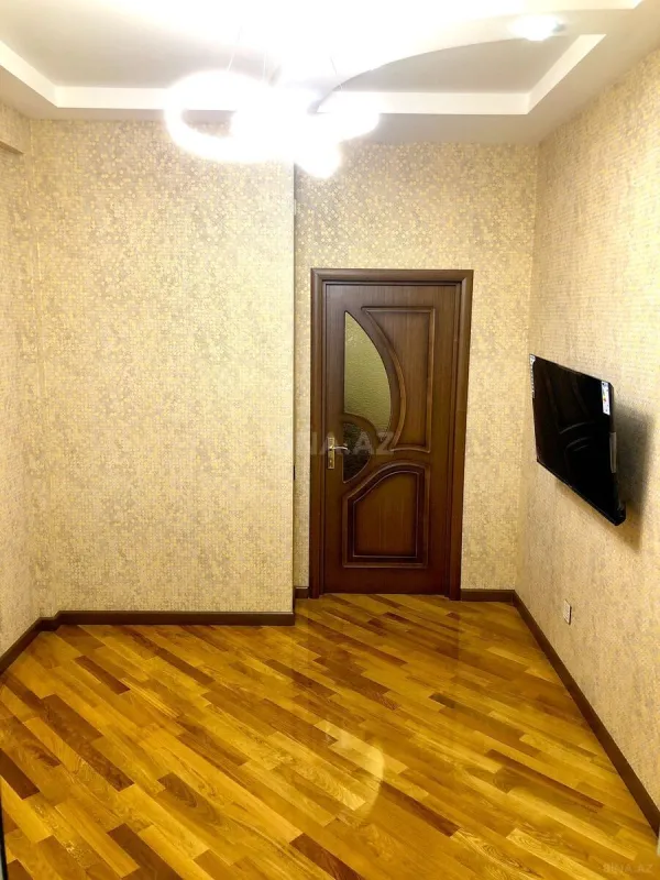 Satılır 3 otaqlı mənzil 103 m²