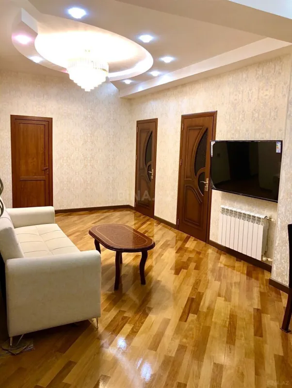 Satılır 3 otaqlı mənzil 103 m²