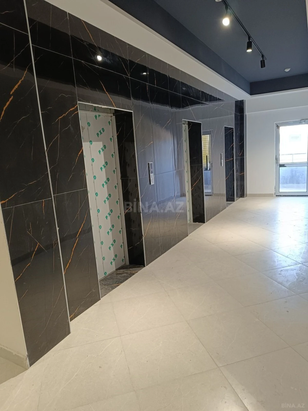 Satılır 3 otaqlı mənzil 112.4 m²