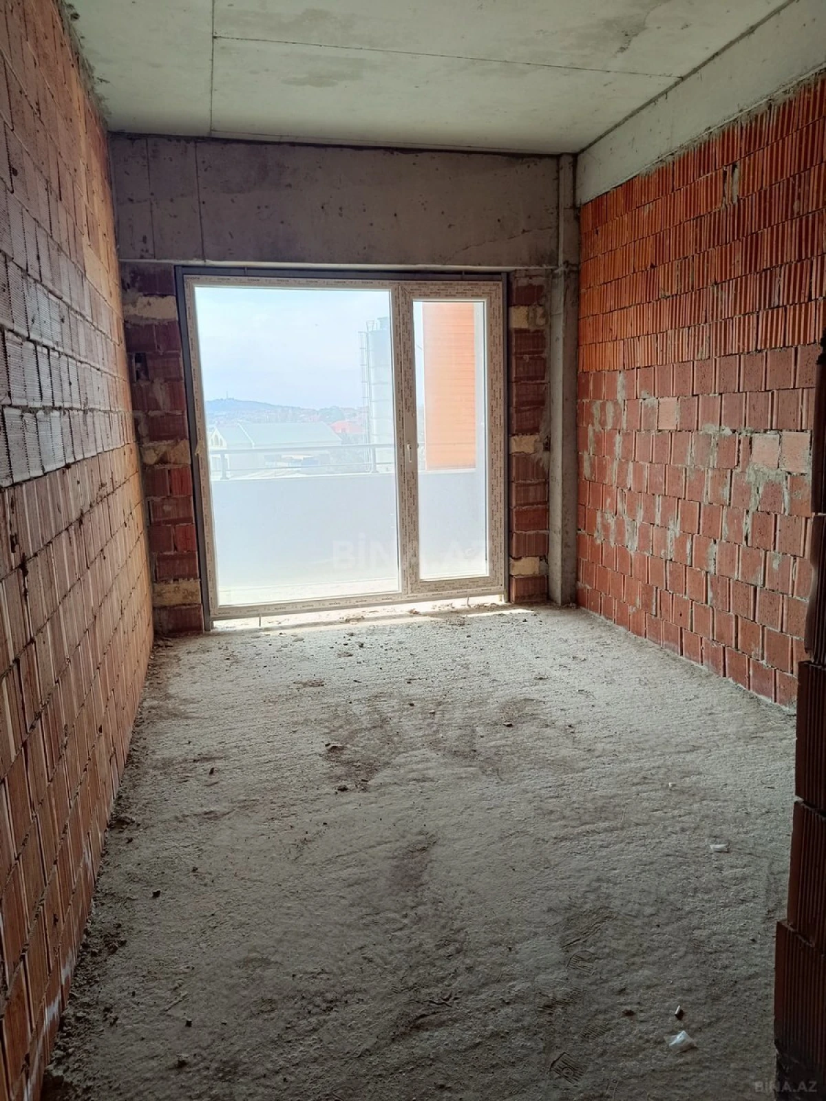 Satılır 3 otaqlı mənzil 112.4 m²