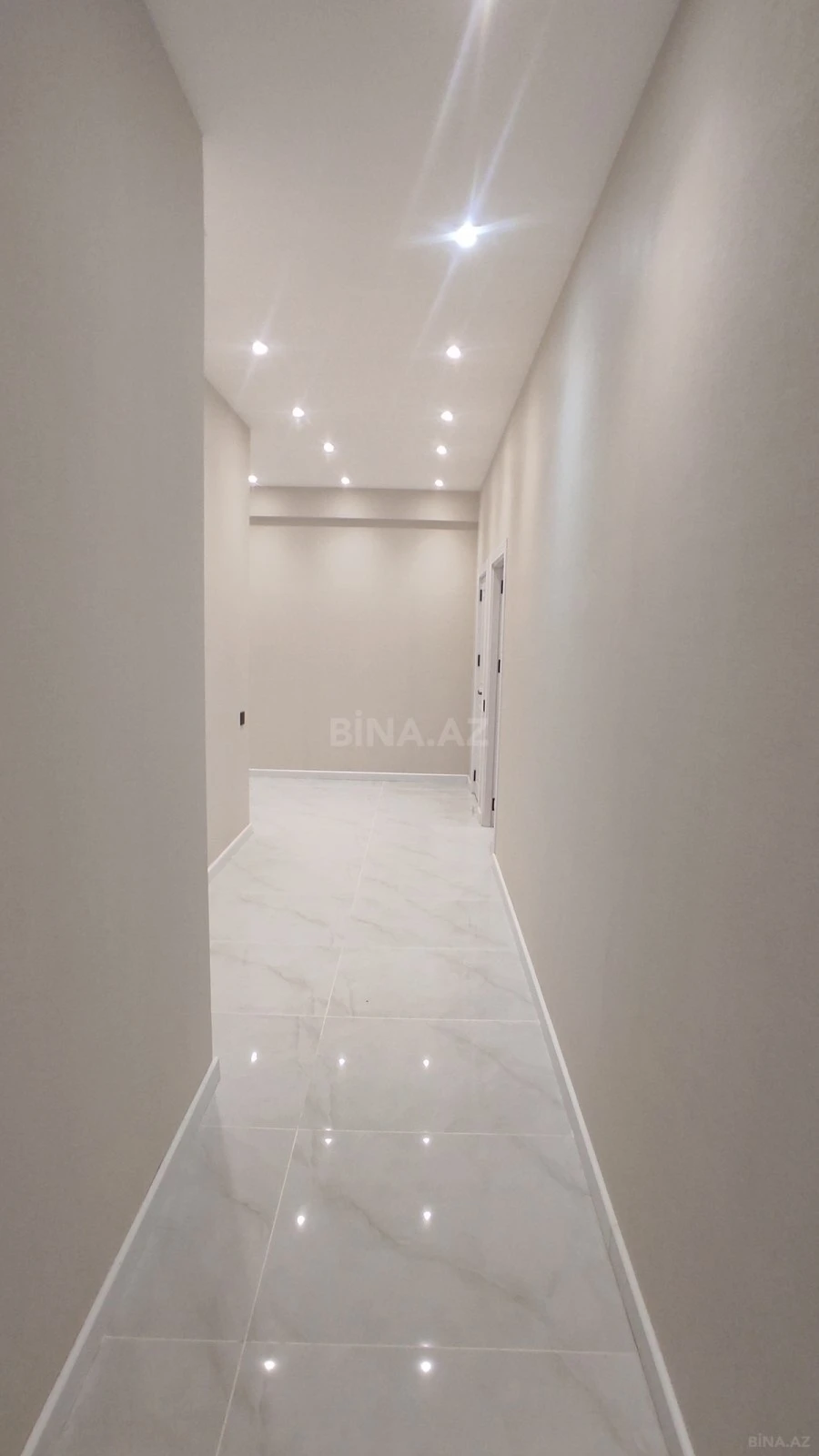 Satılır 2 otaqlı mənzil 65 m²