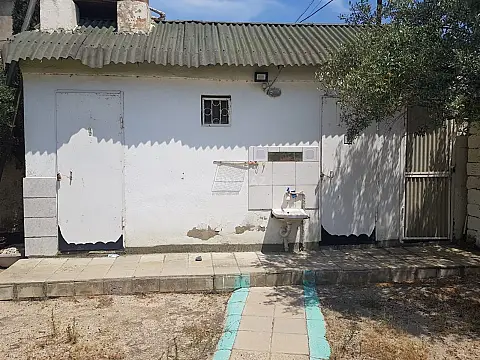 Satılır 5 otaqlı həyət evi 100 m²