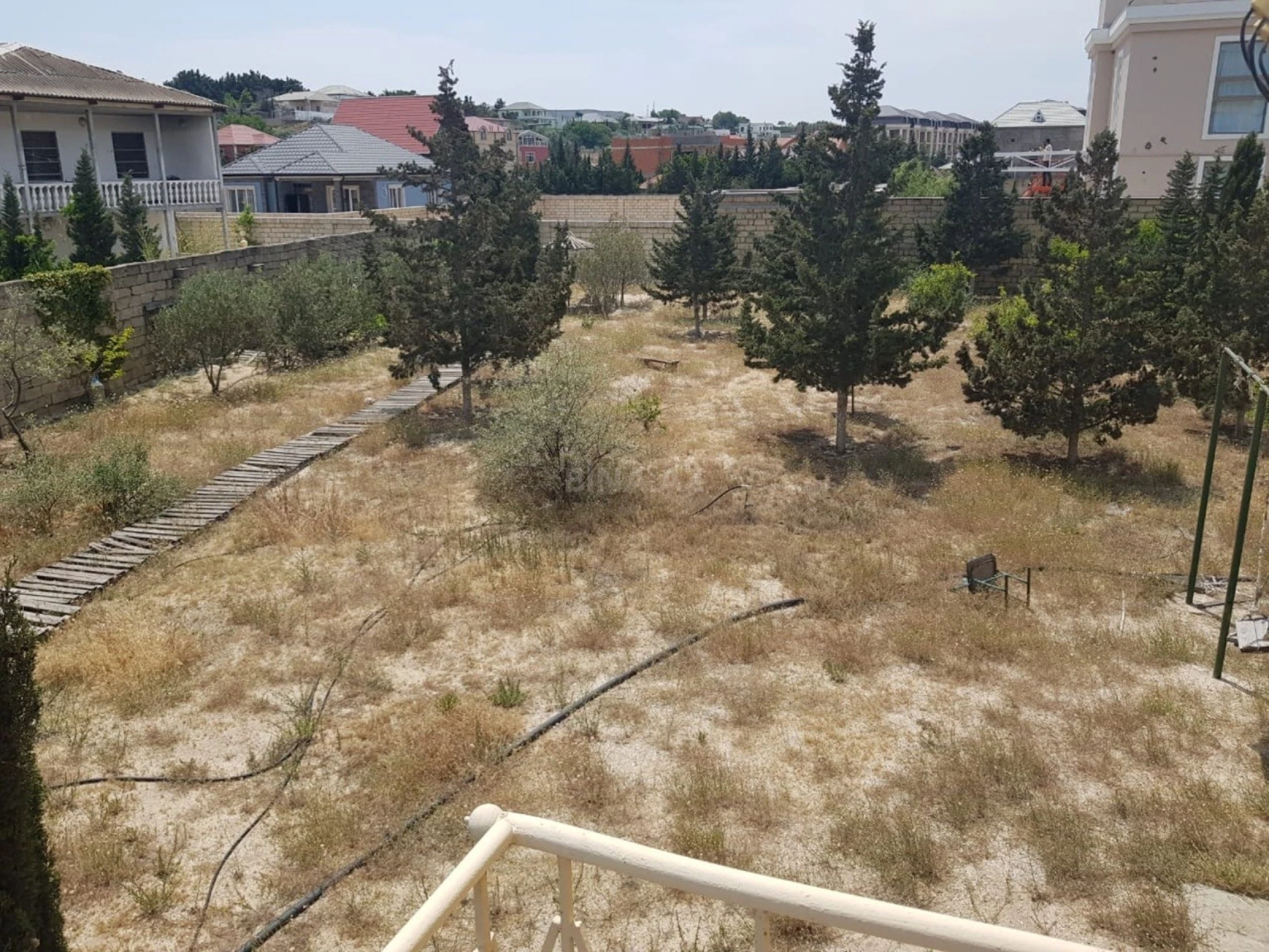 Satılır 5 otaqlı həyət evi 100 m²