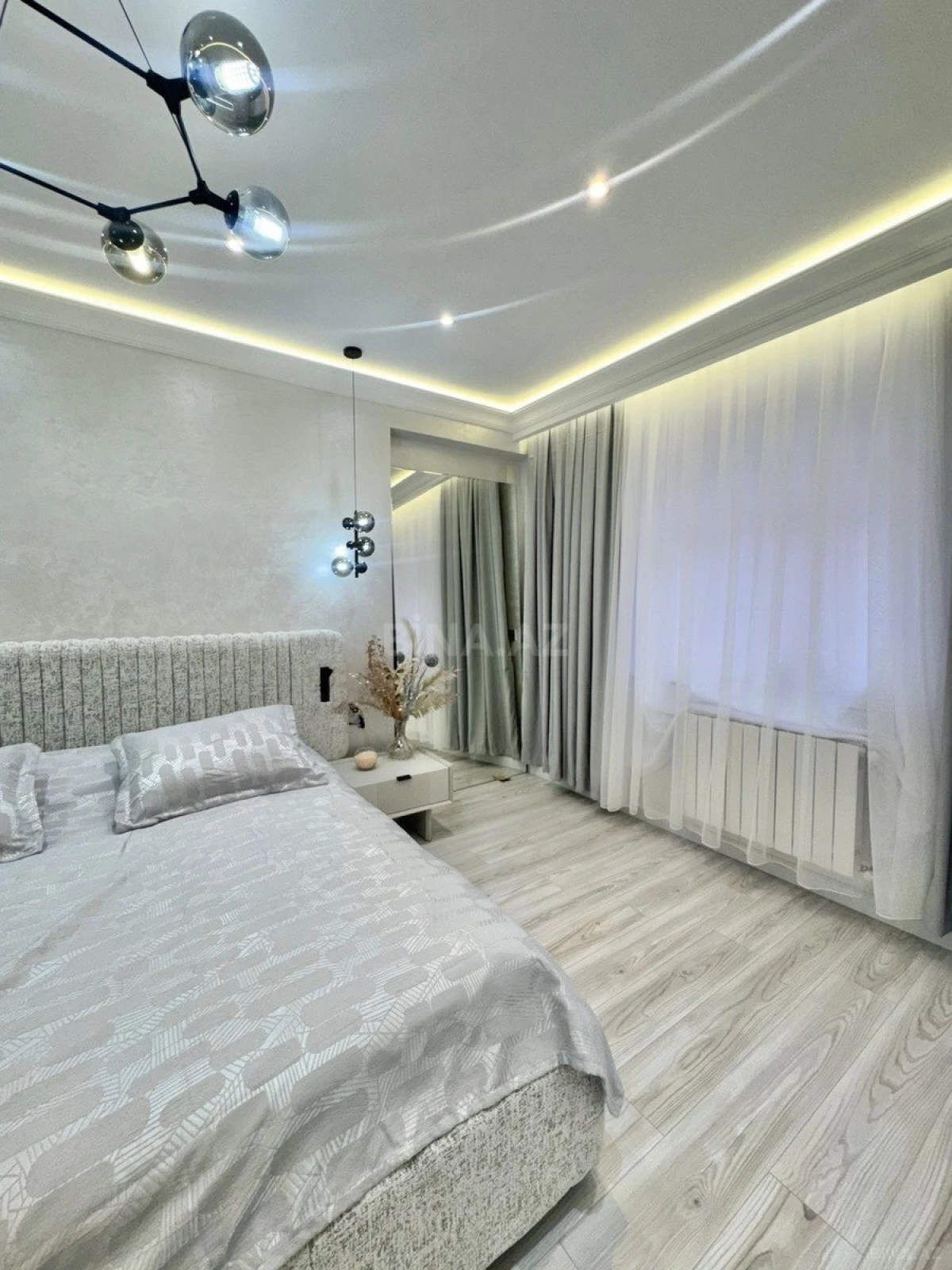 Satılır 3 otaqlı mənzil 117 m²