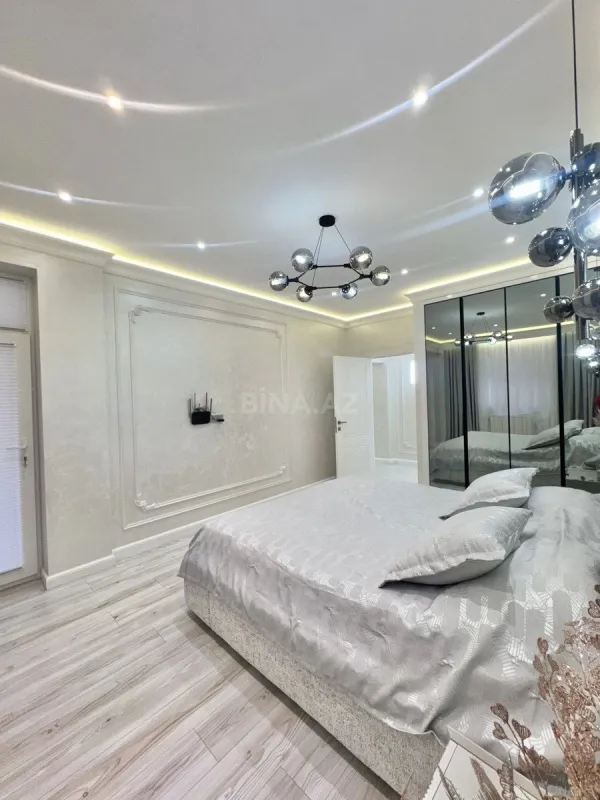 Satılır 3 otaqlı mənzil 117 m²