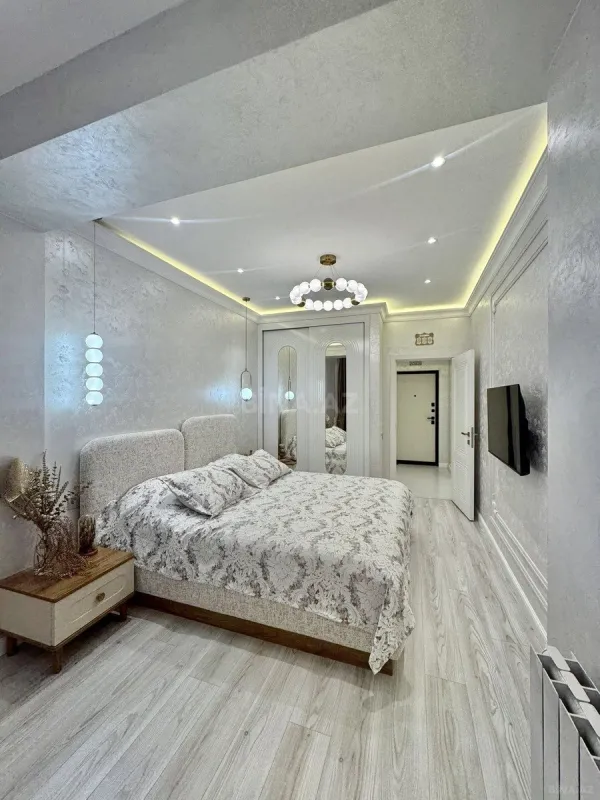Satılır 3 otaqlı mənzil 117 m²
