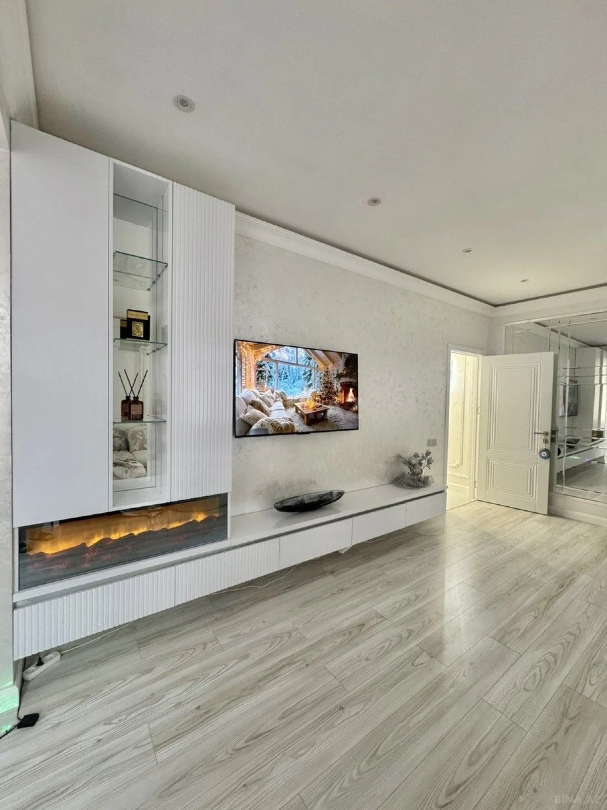 Satılır 3 otaqlı mənzil 117 m²