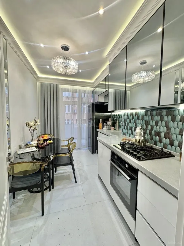 Satılır 3 otaqlı mənzil 117 m²