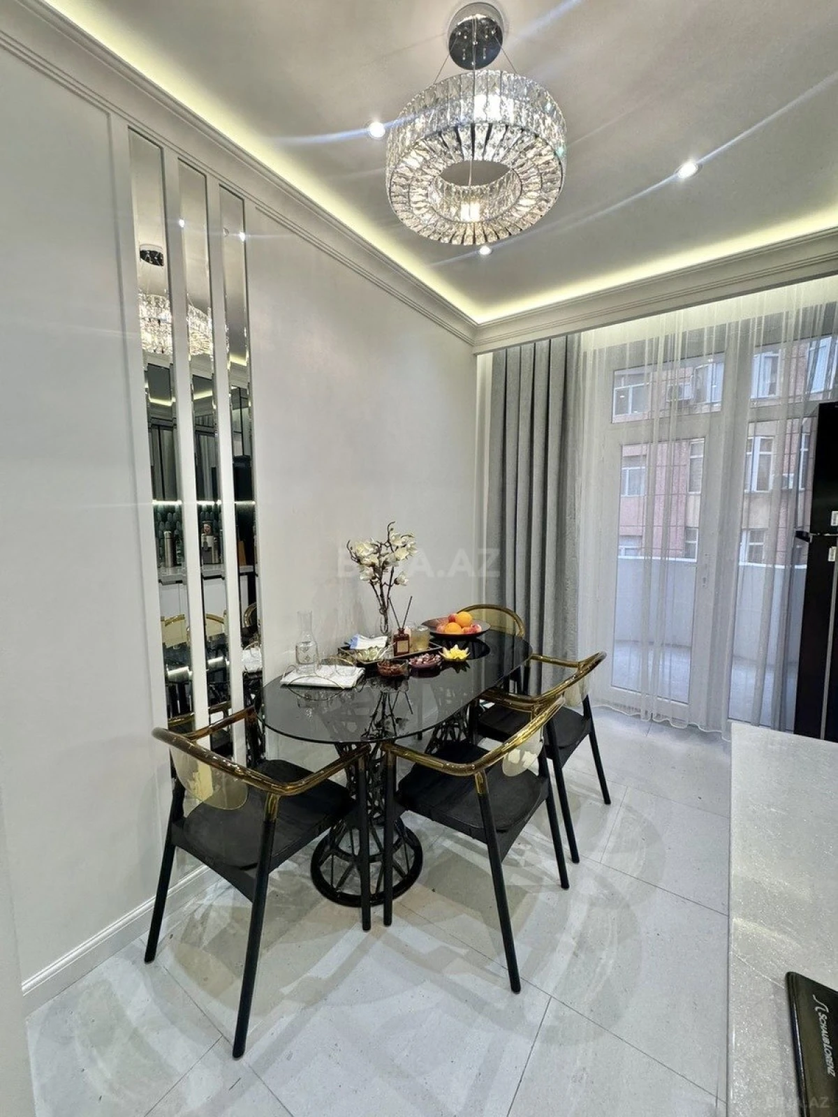 Satılır 3 otaqlı mənzil 117 m²