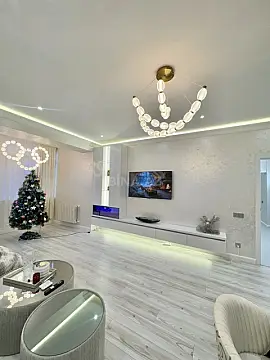 Satılır 3 otaqlı mənzil 117 m²