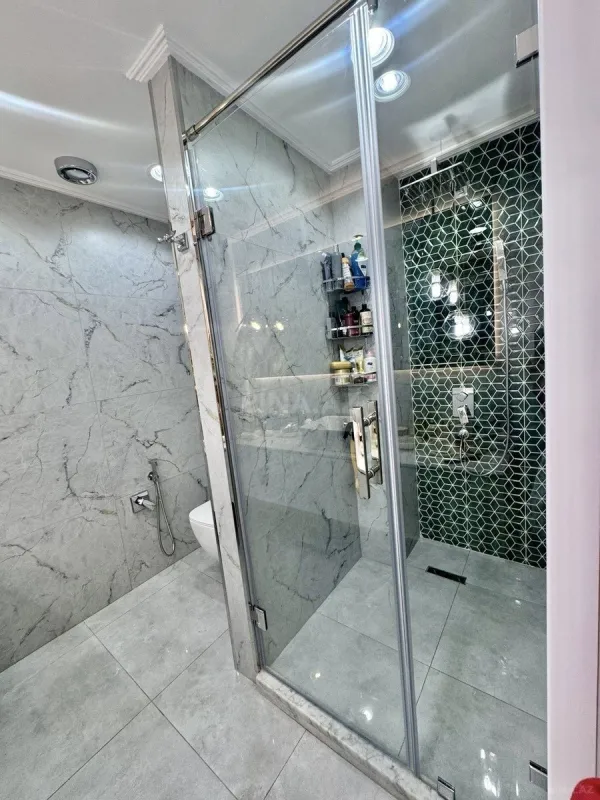 Satılır 3 otaqlı mənzil 117 m²